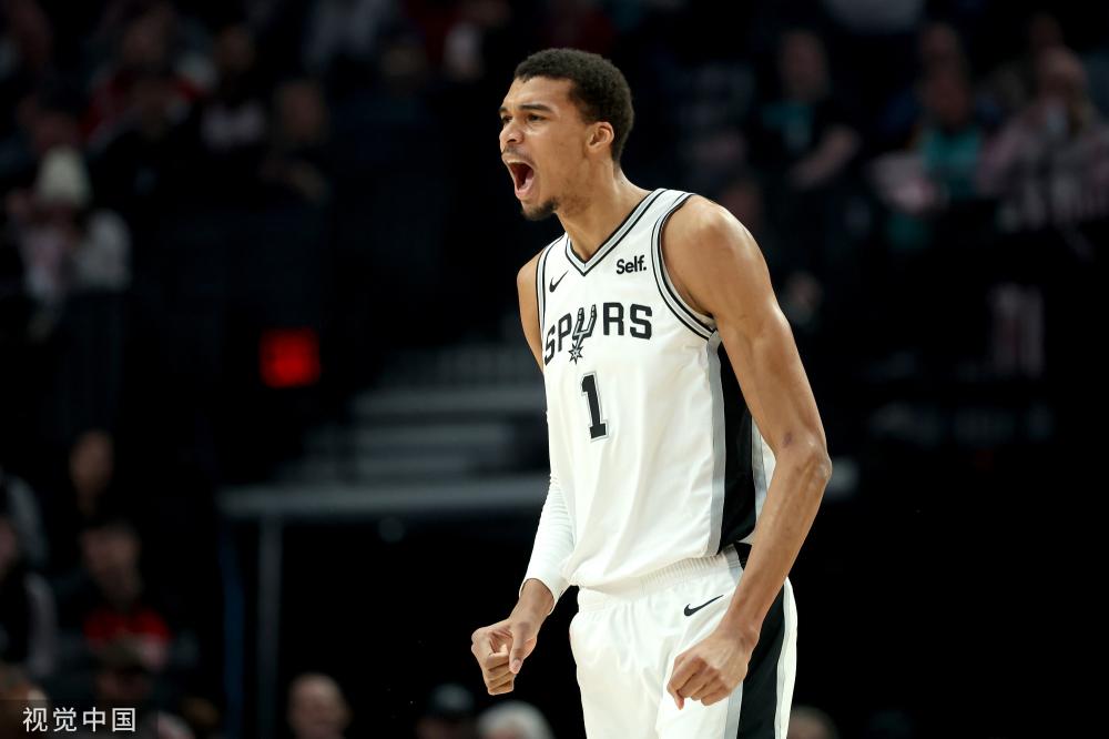 一位年轻球 一位年轻球