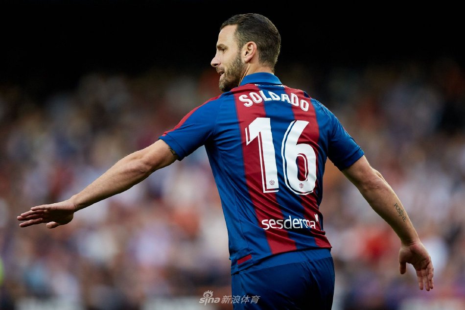 略显生疏 略显生疏